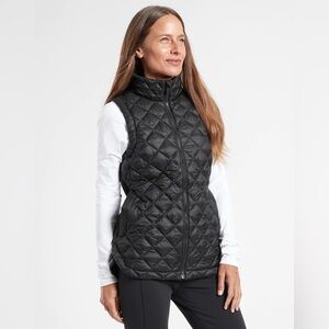 NWT Athleta Whisper Vest